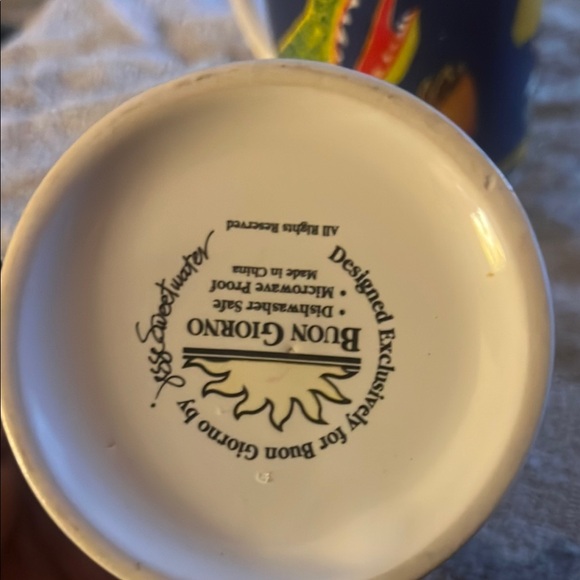 Colorful Jungle Design Mugs - Picture 3 of 3